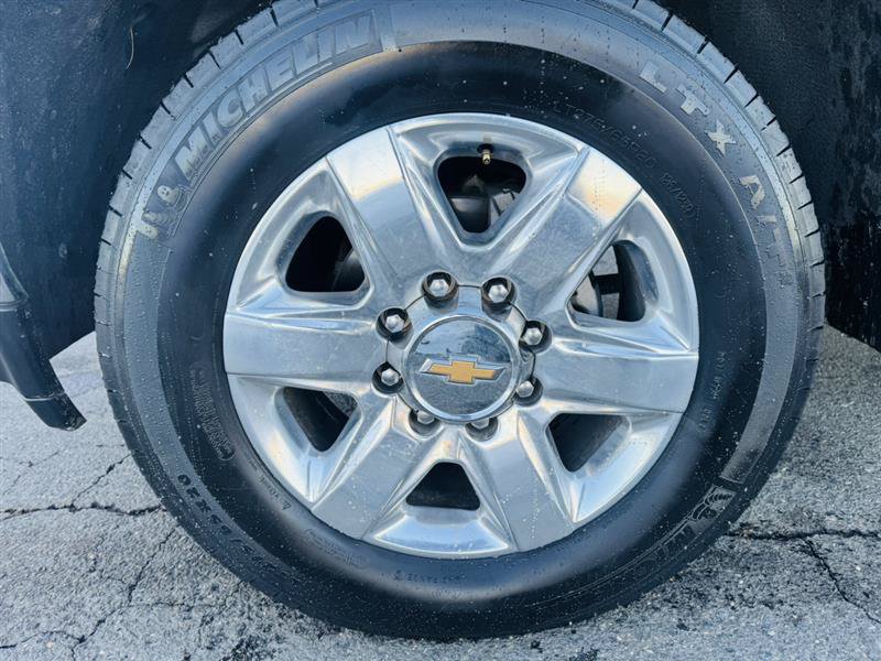 Used 2020 Chevrolet Silverado 2500 LTZ w/ LTZ Texas Edition AWD/4WD image 9