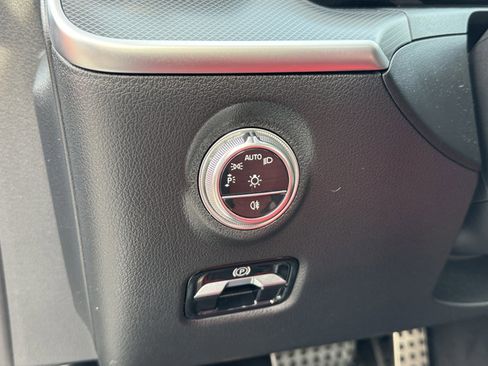 Used 2024 Mercedes-Benz C 300 4MATIC Sedan image 18