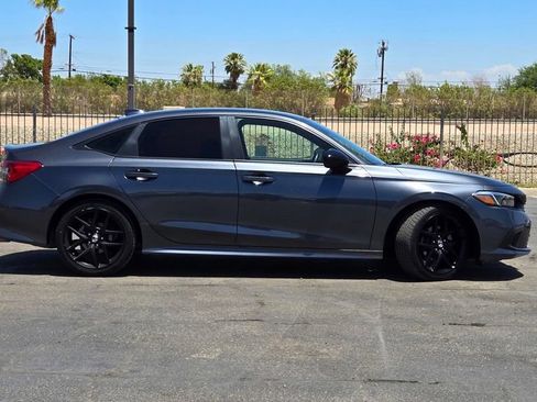 Used 2024 Honda Civic Sport image 3