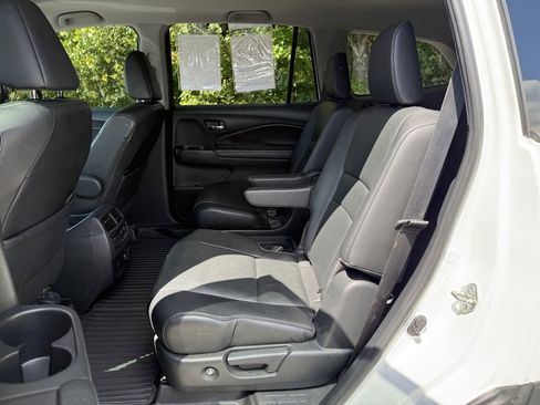 Used 2021 Honda Pilot Touring image 17