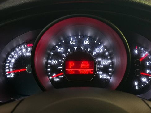 Used 2016 Kia Soul FWD image 32