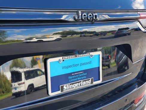 Used 2022 Jeep Grand Cherokee Altitude image 32