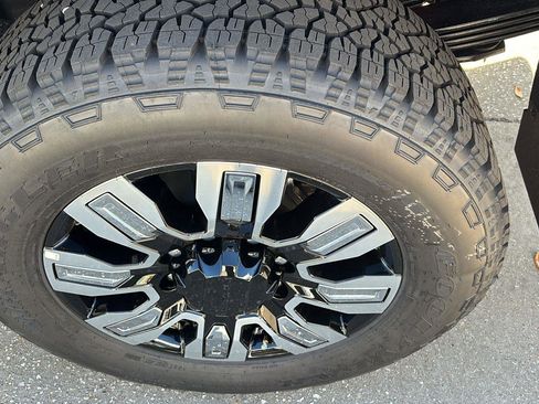 New 2026 GMC Sierra 3500 Denali w/ Denali Reserve Package image 12