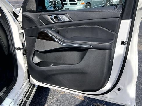 Used 2020 BMW X7 xDrive40i w/ Premium Package image 22
