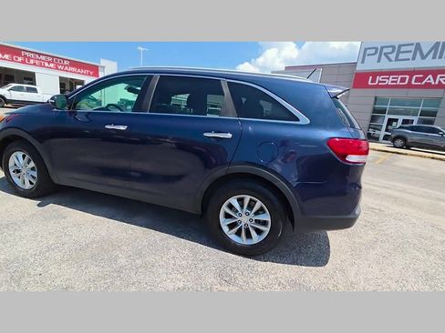 Used 2016 Kia Sorento FWD image 42