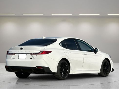 New 2026 Toyota Camry SE image 3