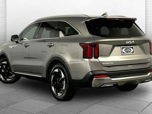 Used 2025 Kia Sorento SX Prestige image 11