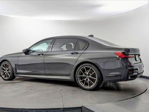 Used 2021 BMW 740i xDrive w/ Autobahn Package AWD/4WD image 6