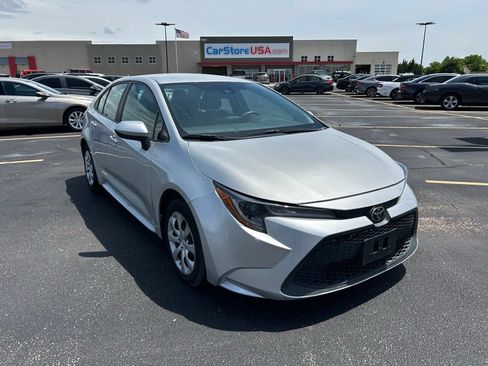 Used 2022 Toyota Corolla LE FWD image 1