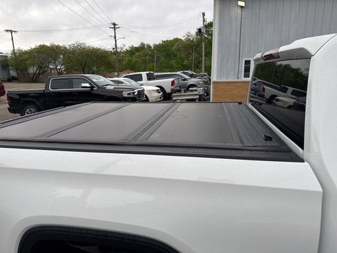 Used 2021 GMC Sierra 1500 AT4 AWD/4WD image 13