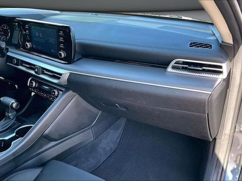 Used 2022 Kia K5 LXS image 26