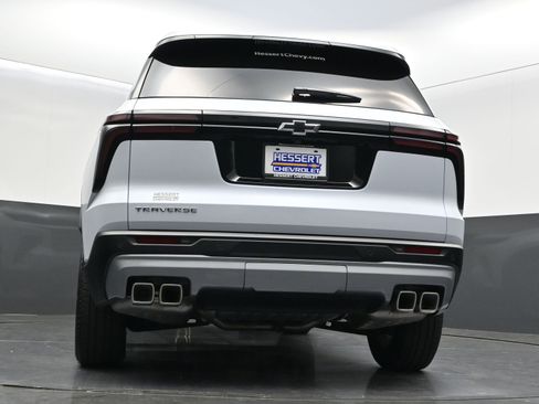 New 2026 Chevrolet Traverse LT w/ Driver Confidence Package FWD image 43