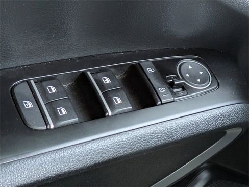 Used 2023 Kia Soul LX image 23