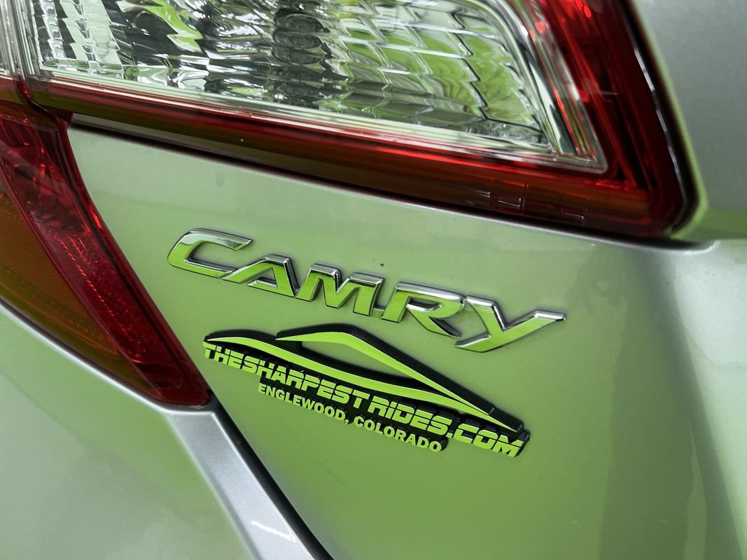 Used 2012 Toyota Camry SE FWD image 12