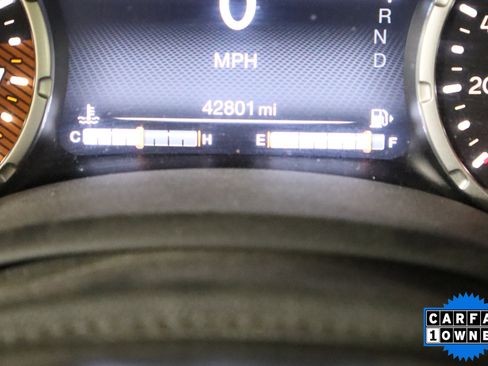 Used 2019 Jeep Renegade Limited w/ UConnect 8.4 Nav Group AWD/4WD image 18