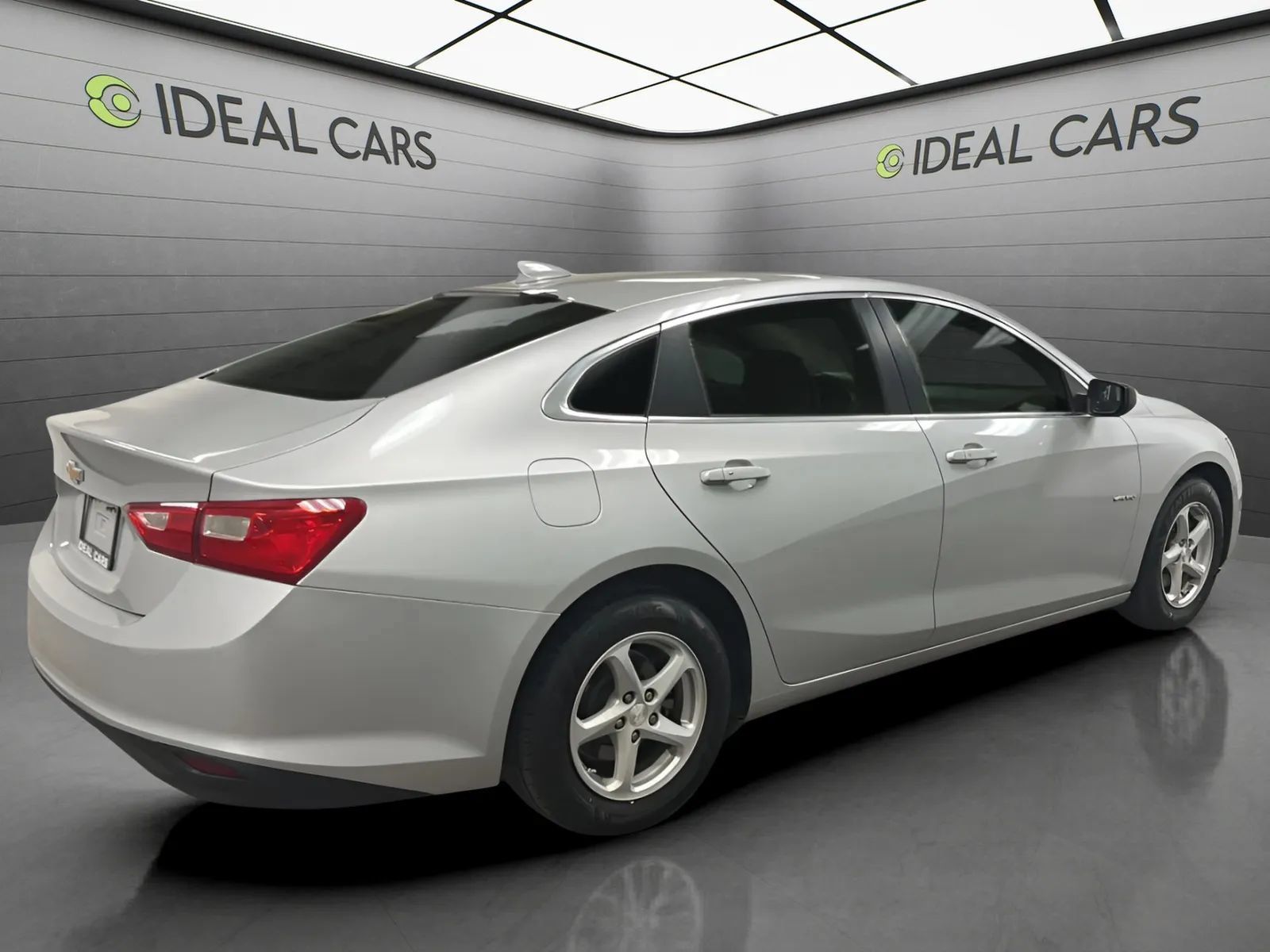 Used 2017 Chevrolet Malibu LS FWD image 5