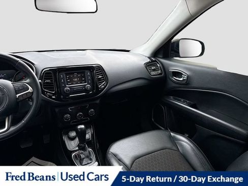 Used 2018 Jeep Compass Latitude AWD/4WD image 28