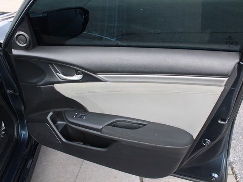 Used 2019 Honda Civic EX image 19