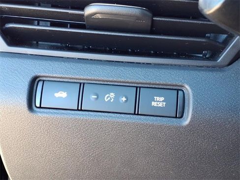 Used 2024 Nissan Altima 2.5 SV image 19