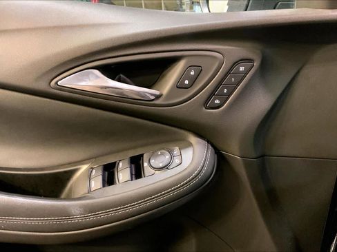 Used 2022 Buick Encore GX Essence w/ Experience Buick Package image 33