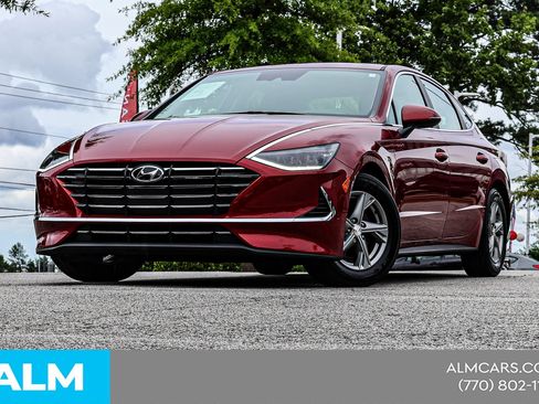 Used 2023 Hyundai Sonata SE w/ Preferred Accessory Package FWD image 2