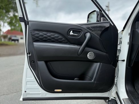 Used 2024 INFINITI QX80 Sensory w/ All-Season Package AWD/4WD image 25