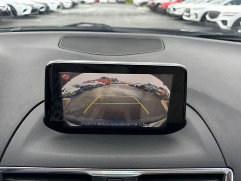 Used 2017 MAZDA MAZDA3 Grand Touring w/ Premium Equipment Package FWD image 24