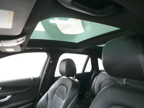 Used 2018 Mercedes-Benz GLC 300 4MATIC image 24