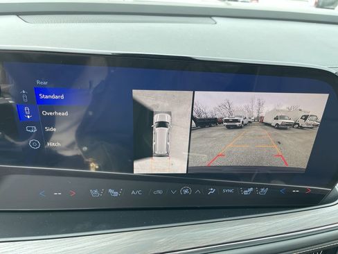 New 2025 Chevrolet Suburban Premier AWD/4WD image 17