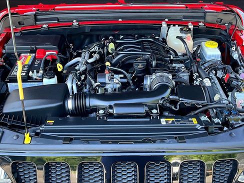 Used 2022 Jeep Wrangler Unlimited Sport AWD/4WD image 28
