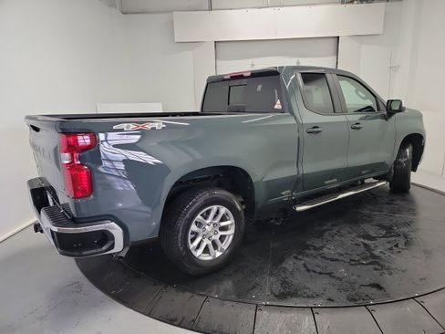 Used 2025 Chevrolet Silverado 1500 LT w/ Convenience Package II image 9