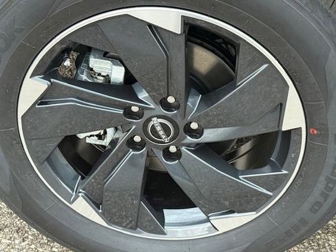 New 2026 Nissan Rogue SV image 9