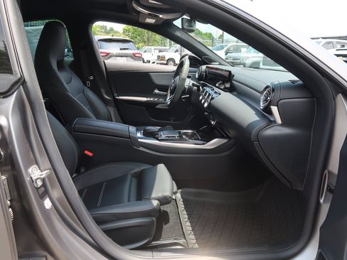 Used 2023 Mercedes-Benz CLA 35 AMG 4MATIC image 40