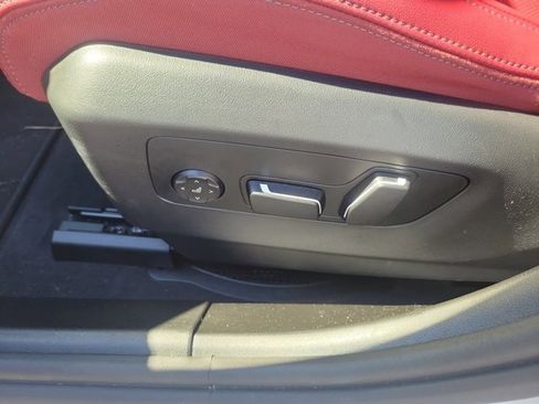 Used 2026 BMW 540i xDrive image 10