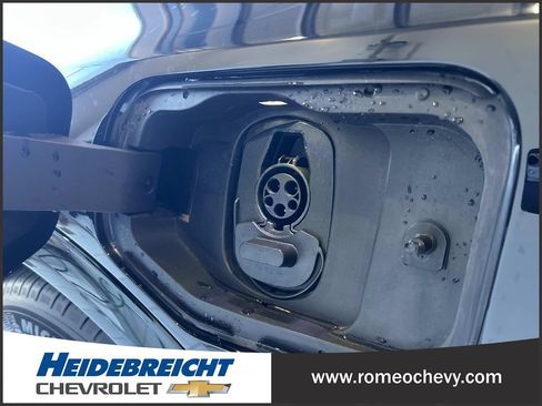 Used 2024 Chevrolet Equinox EV LT FWD image 36