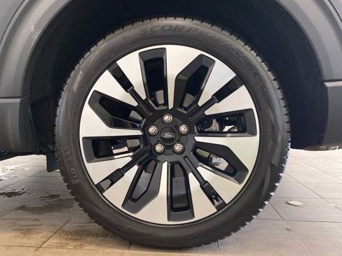 Certified 2025 Ford Explorer Platinum w/ LUX Leather Package AWD/4WD image 26