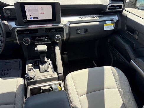 New 2026 Toyota Tacoma SR5 AWD/4WD image 5