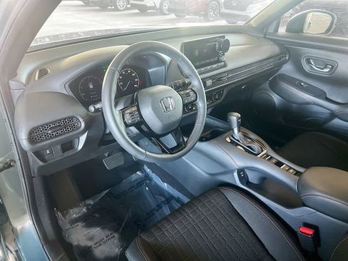 Used 2024 Honda HR-V Sport image 10