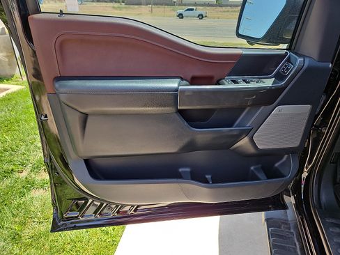 Used 2023 Ford F150 Lariat AWD/4WD image 11