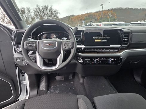New 2026 GMC Sierra 1500 Elevation image 4