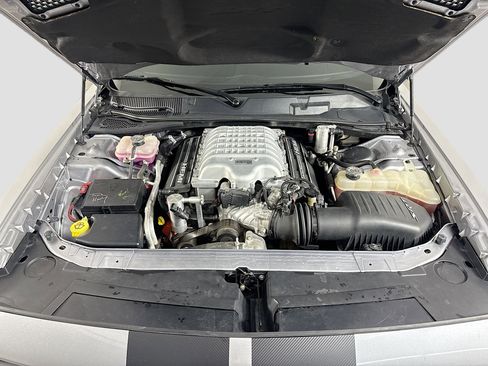 Used 2016 Dodge Challenger SRT Hellcat image 37