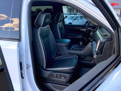 Used 2024 GMC Sierra 1500 AT4X w/ AT4X AEV Edition image 8