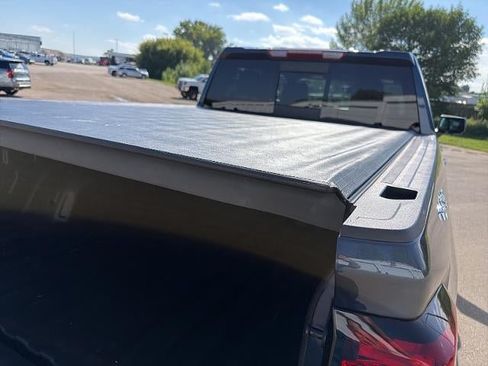 Used 2019 GMC Sierra 1500 SLT w/ SLT Premium Plus Package AWD/4WD image 14