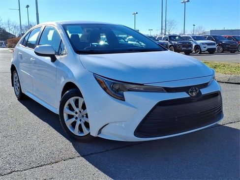 Used 2024 Toyota Corolla LE image 1