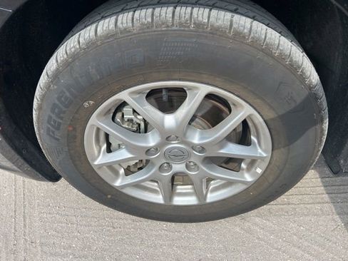 Used 2025 Chrysler Pacifica Select image 20