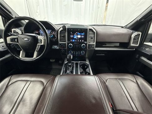 Used 2017 Ford F150 Platinum w/ Equipment Group 701A Luxury image 21