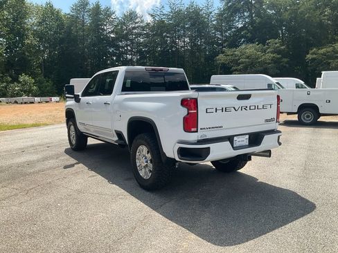 Used 2024 Chevrolet Silverado 3500 High Country w/ High Country Premium Package AWD/4WD image 7