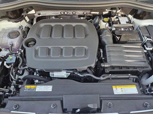 New 2026 Volkswagen Tiguan SE R-Line image 16