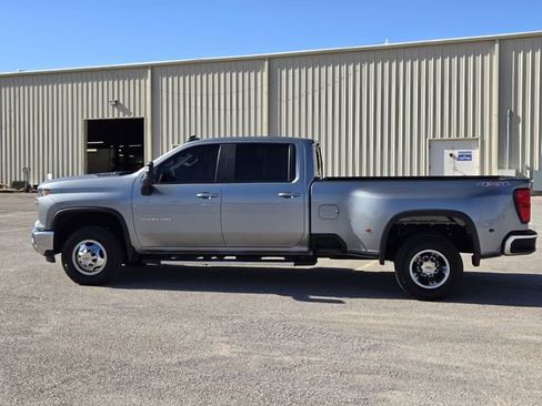 Used 2024 Chevrolet Silverado 3500 LT w/ Safety Package image 4