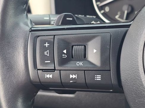 Certified 2021 Nissan Rogue SV w/ Premium Package FWD image 28